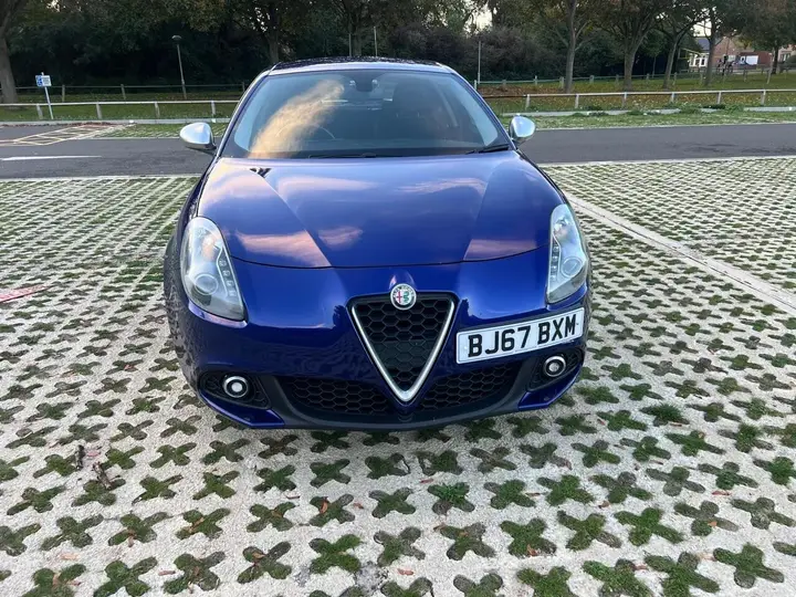 Alfa Romeo Giulietta 2017 photo 2