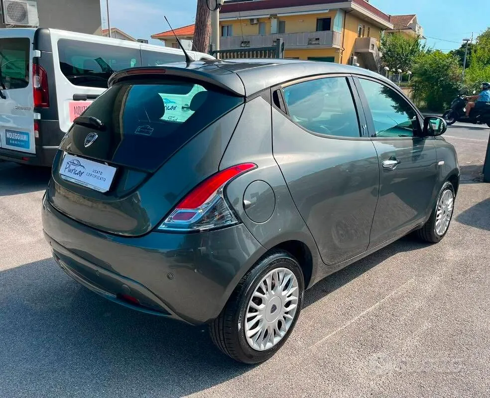 Lancia Ypsilon 2016 photo 5