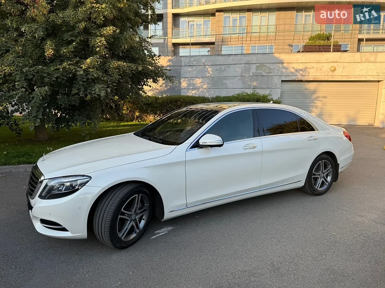 Mercedes-Benz S-Class 2015 photo 4