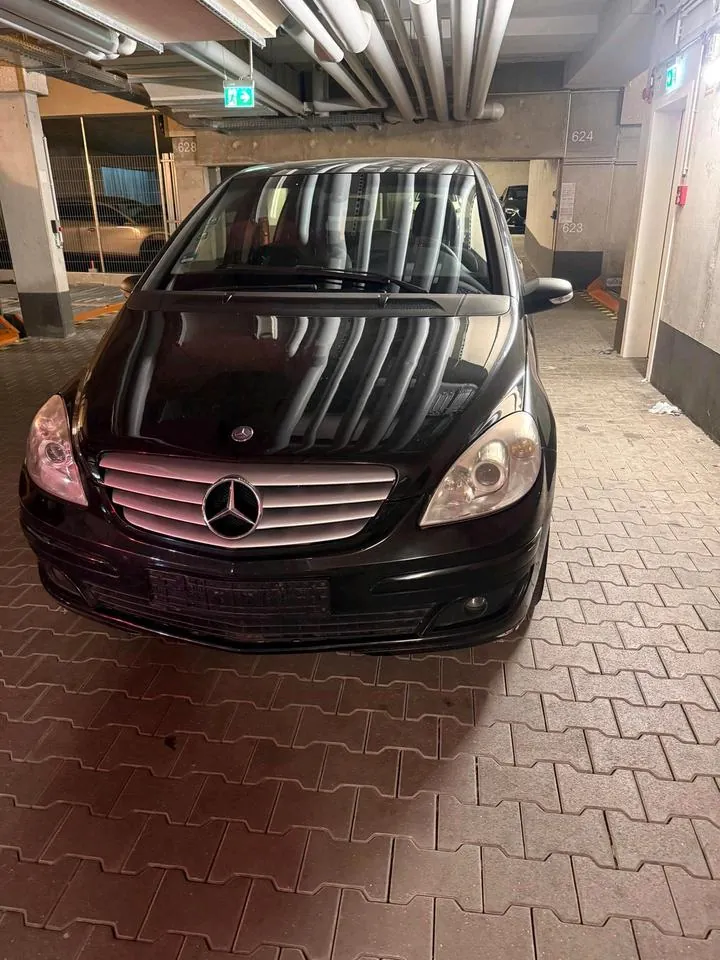 Mercedes-Benz B170