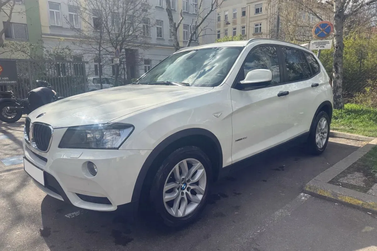 BMW X3 2012 photo 3