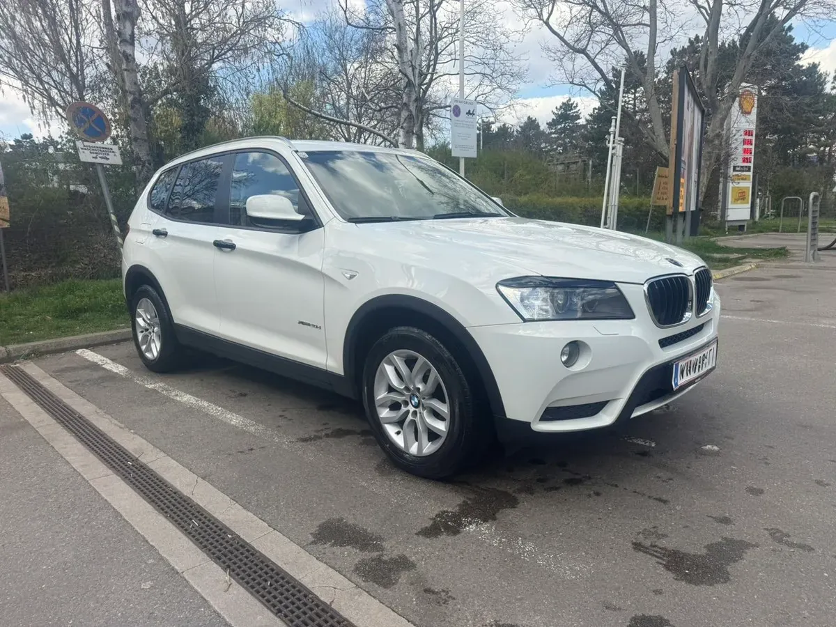 BMW X3 2012 photo 2