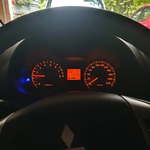 Mitsubishi Colt 2011 photo 3
