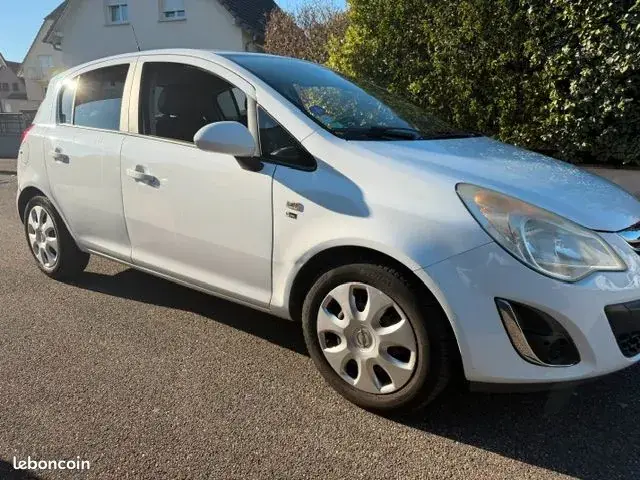 Opel Corsa 2012 photo 4