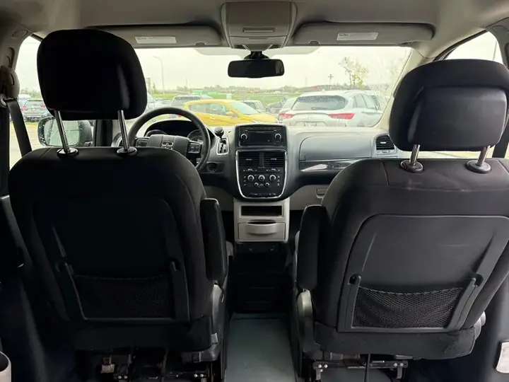 Dodge Grand Caravan 2018 photo 5