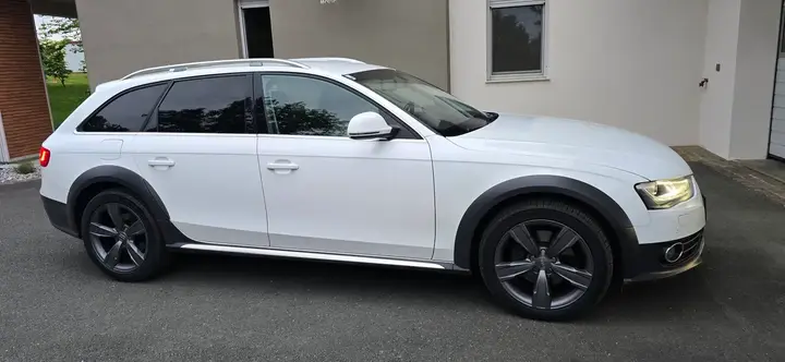 Audi A4 Allroad 2015 photo 2