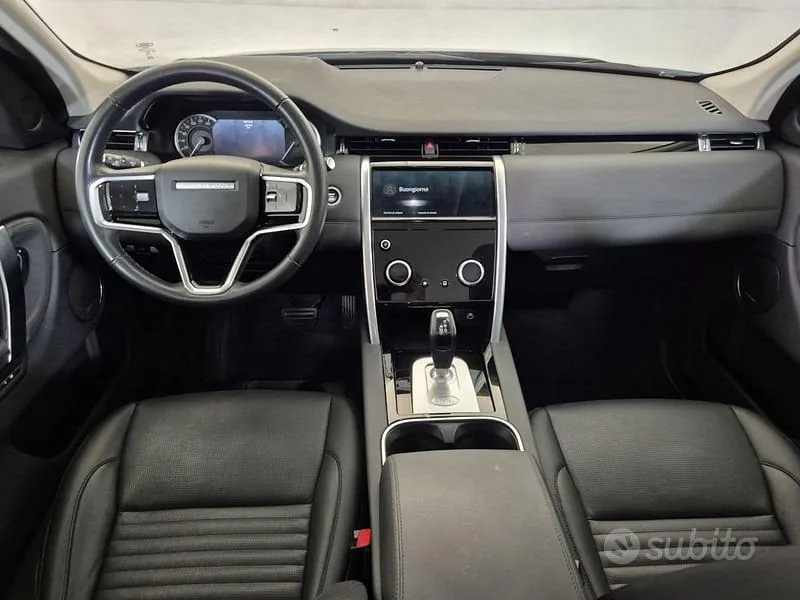 Land Rover Discovery Sport 2022 photo 4