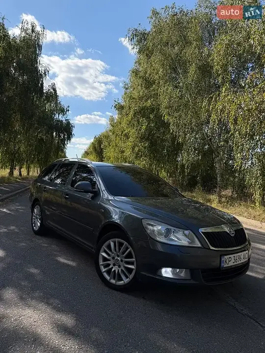 Skoda Octavia 2011 photo 2