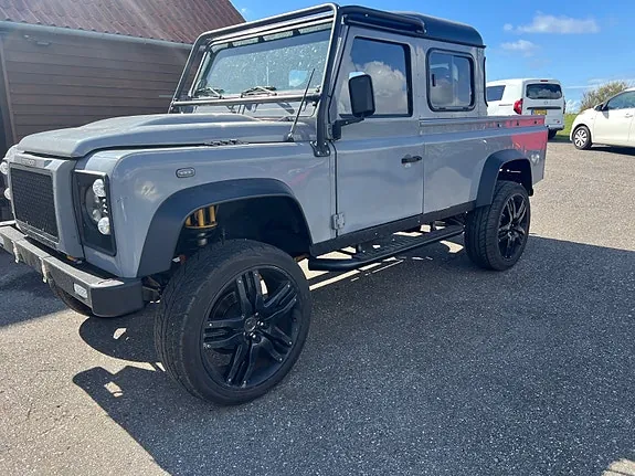 Land Rover Defender 110 1989 photo 2
