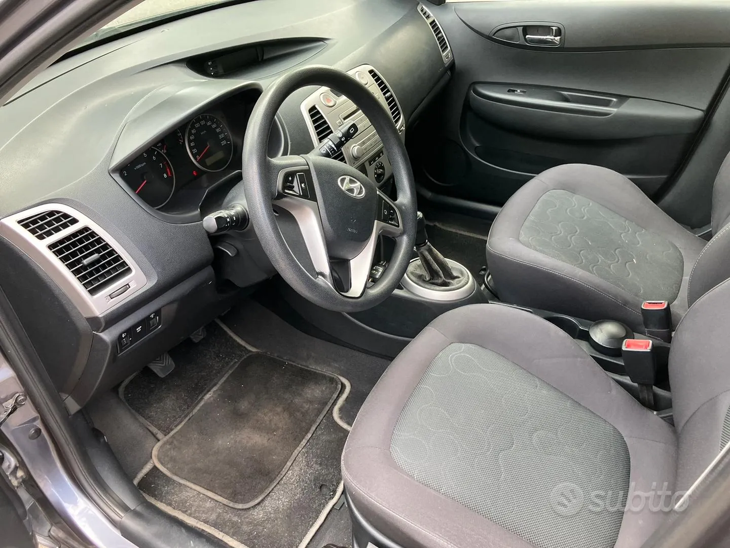 Hyundai I20 2010 photo 4