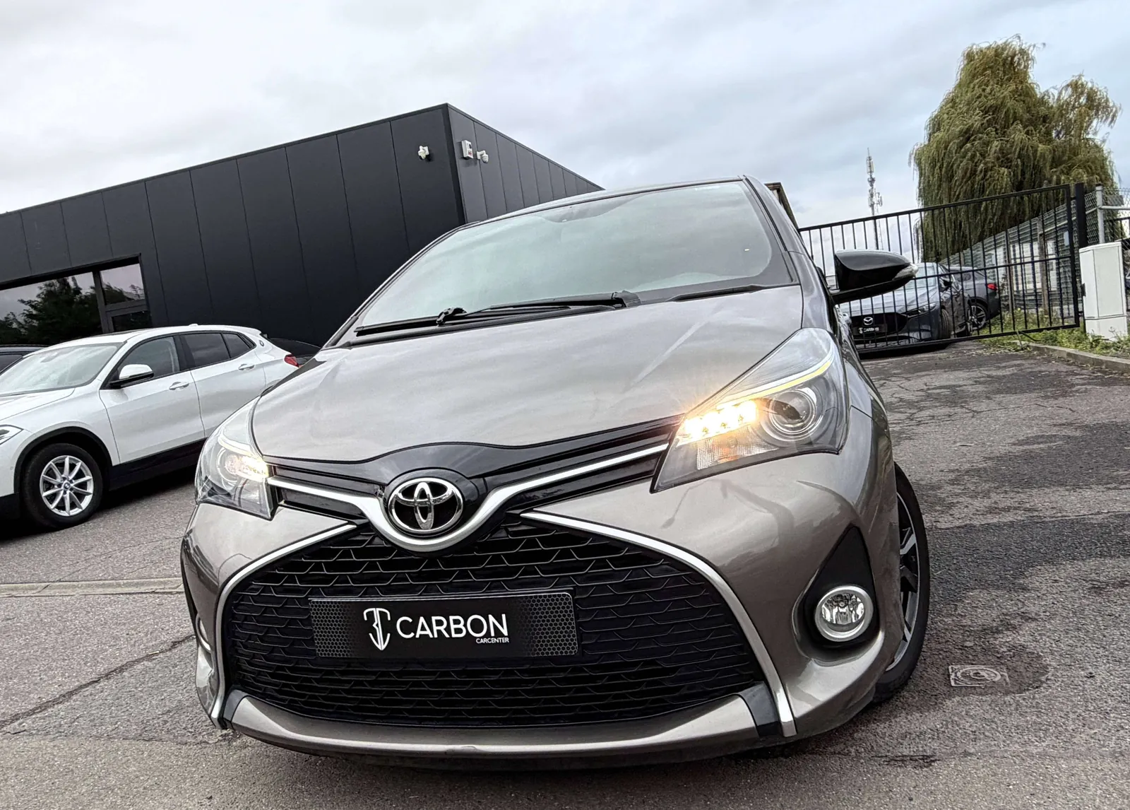 Toyota Yaris 2016 photo 2