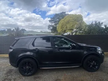 Land Rover Discovery Sport 2018 photo 2