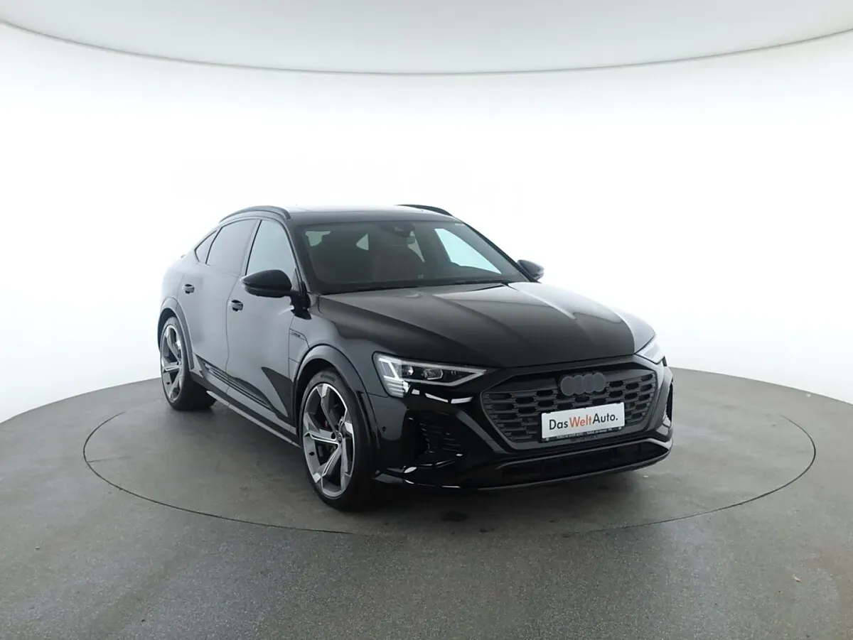 Audi Q8 2023 photo 3