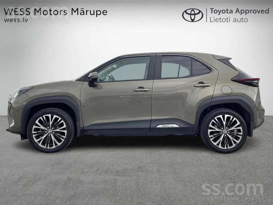Toyota Yaris Cross Crossover 2022 photo 3