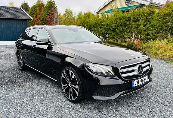 Mercedes-Benz E220 D