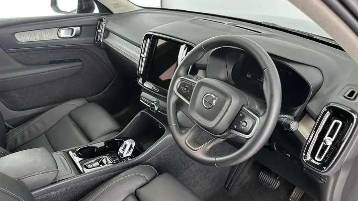 Volvo Xc40 2026 photo 2