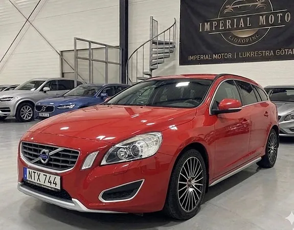Volvo V60 2012 photo 2