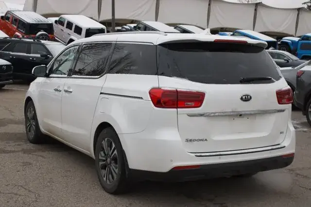Kia Sedona 2020 photo 5