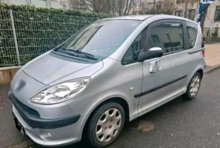 Peugeot 1007
