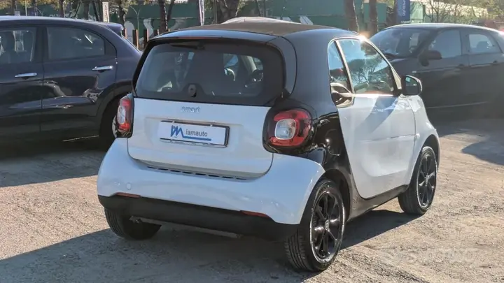 Smart Fortwo 2010 photo 4