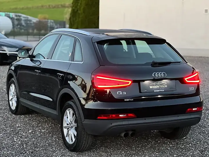 Audi Q3 2013 photo 2