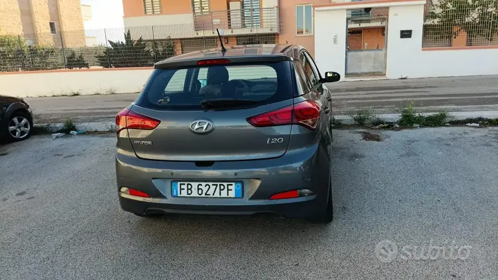 Hyundai I20 2015 photo 2