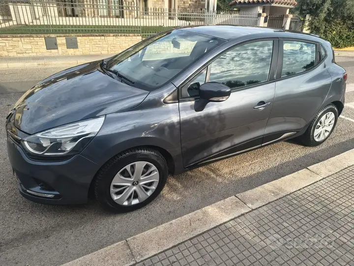 Renault Clio 2019 photo 2
