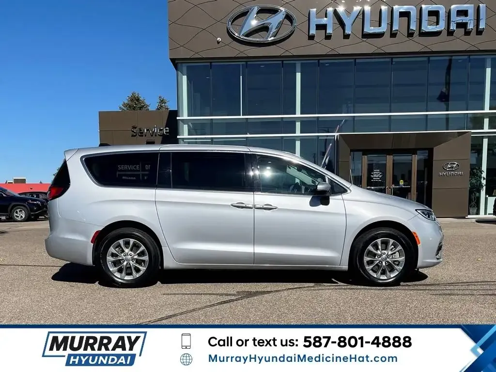 Chrysler Pacifica 2023 photo 5