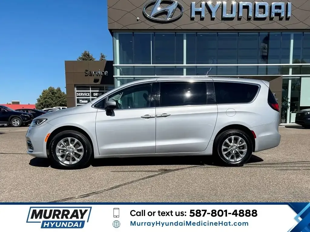 Chrysler Pacifica 2023 photo 4