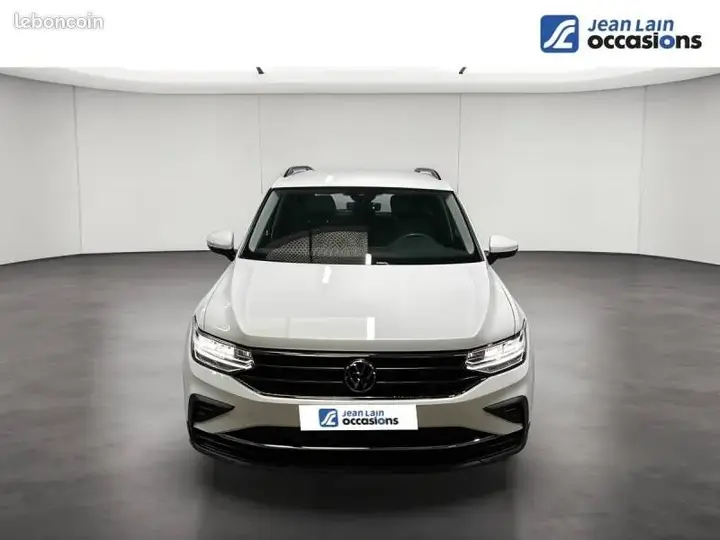 Volkswagen Tiguan 2023 photo 2