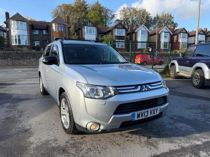 Mitsubishi Outlander 2013 photo 5