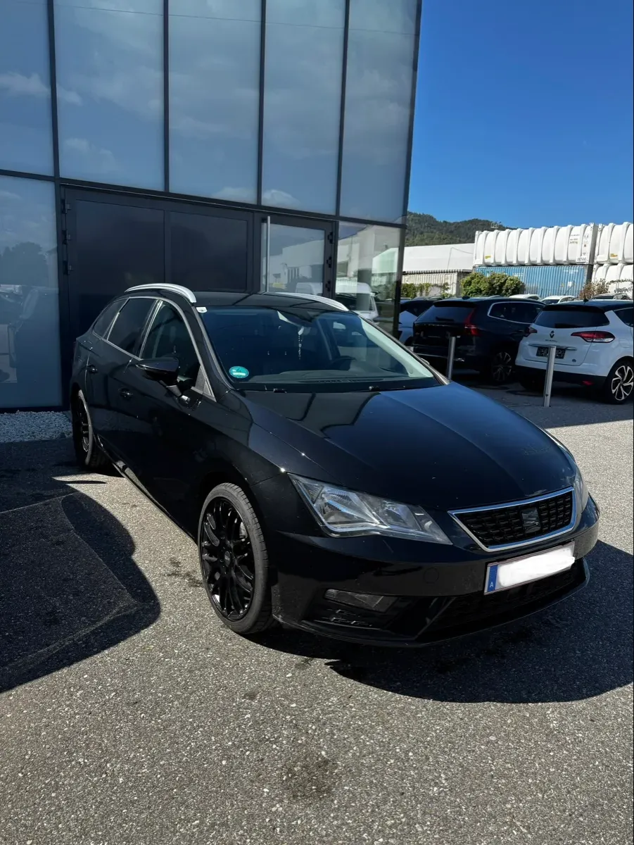 Seat Leon 2019 photo 2