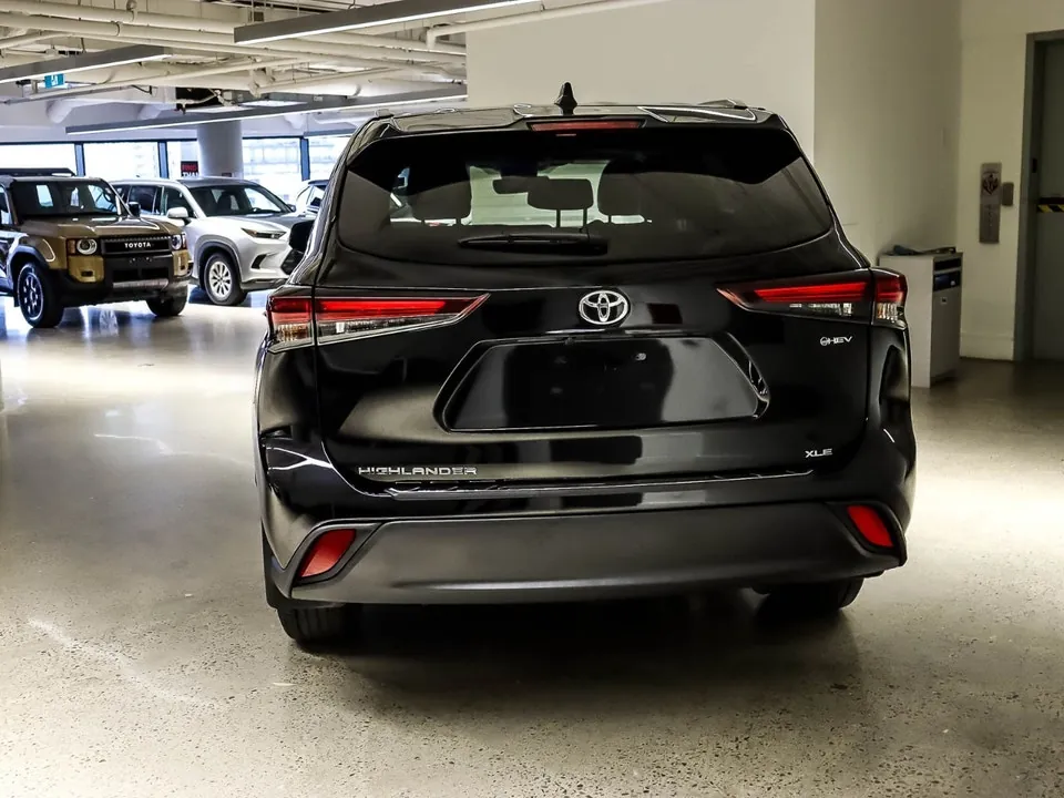 Toyota Highlander 2025 photo 4