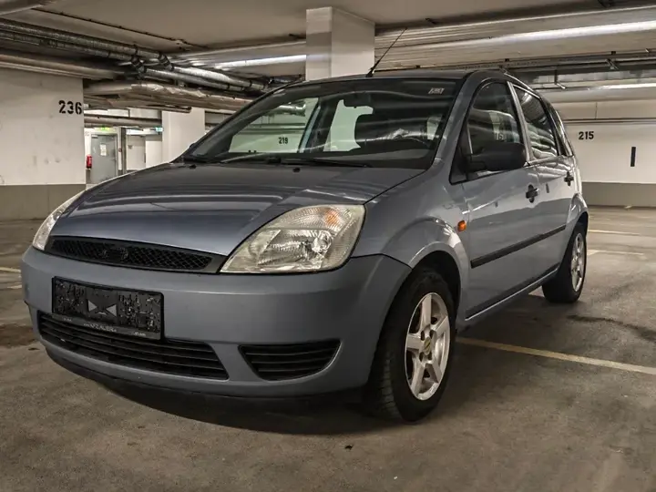 Ford Fiesta 2005 photo 2