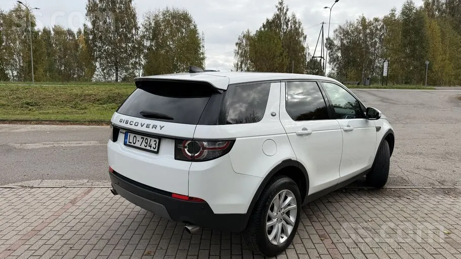 Land Rover Discovery Sport 2017 photo 3