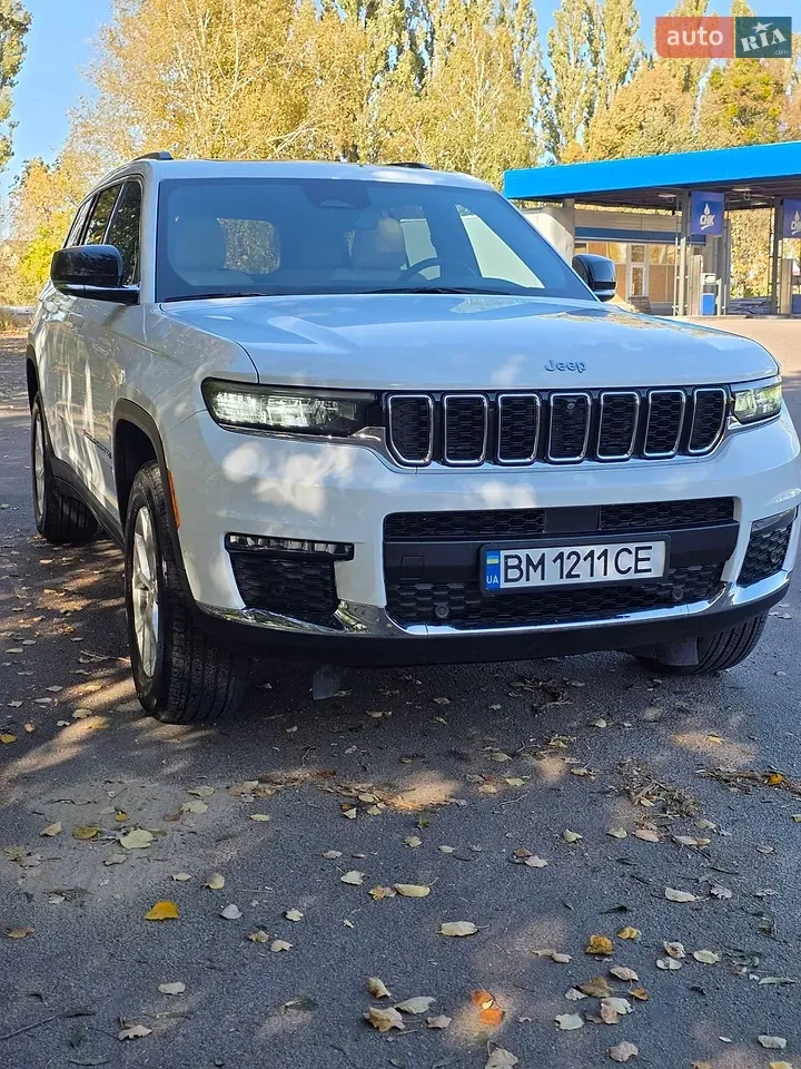 Jeep Grand Cherokee 2023 photo 3