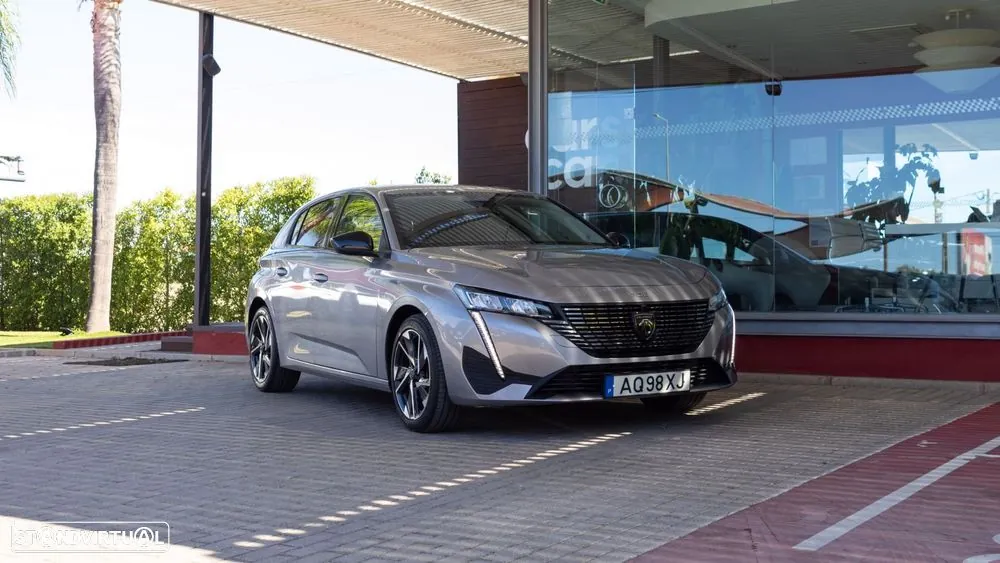 Peugeot 308 2022 photo 2