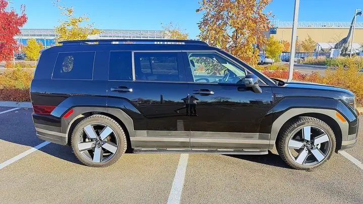 Hyundai Santa Fe 2025 photo 2