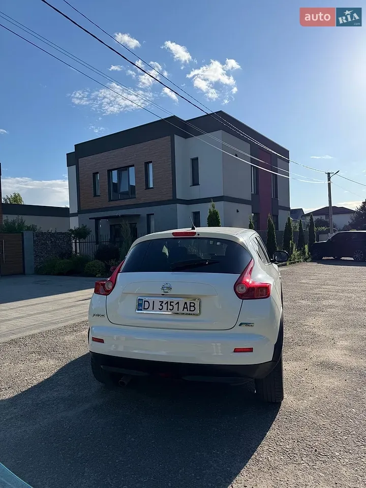 Nissan Juke 2011 photo 3