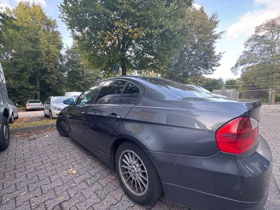 BMW 318I