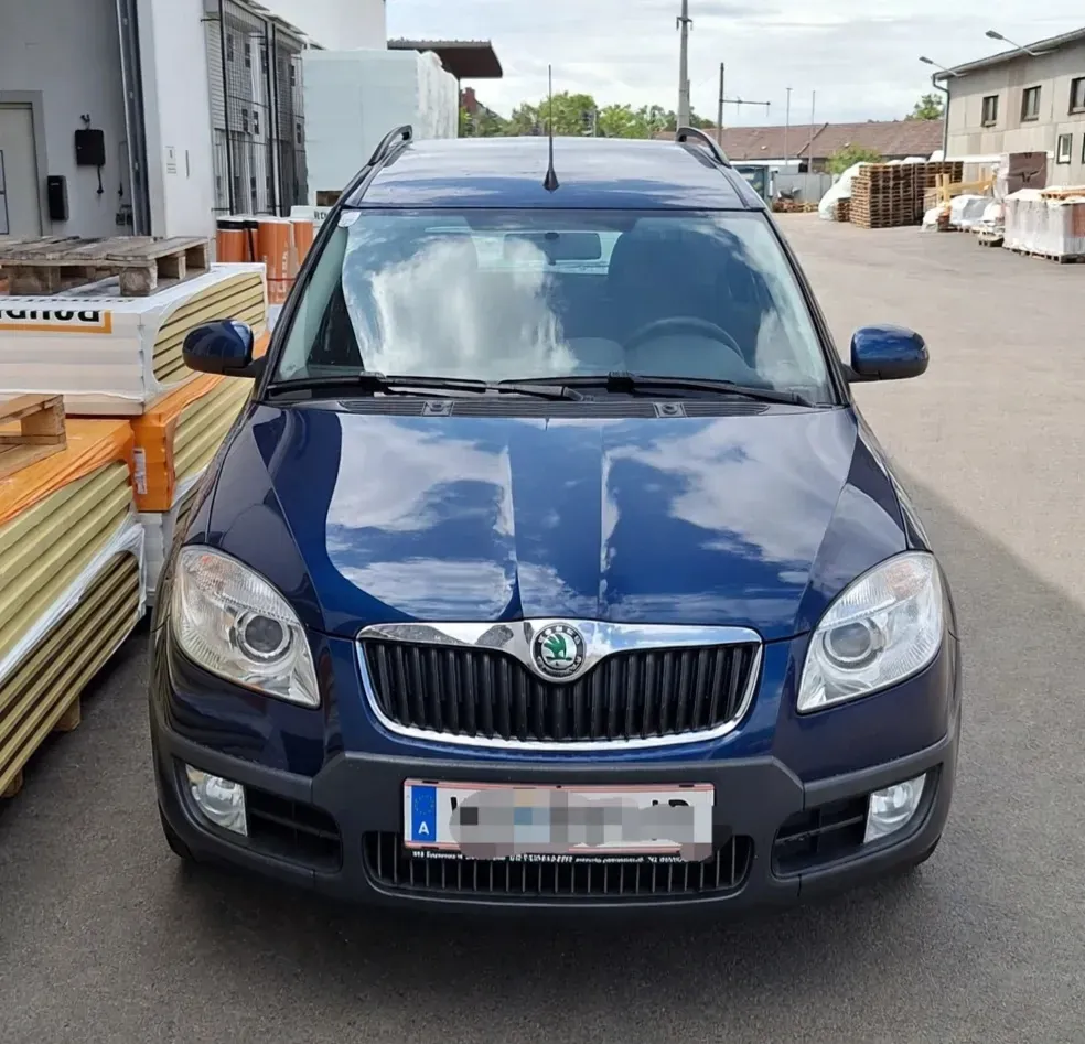 Skoda Roomster 2009 photo 2