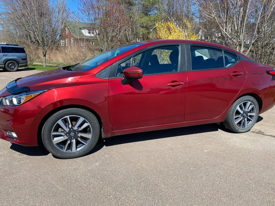 Nissan Versa 2021 photo 3