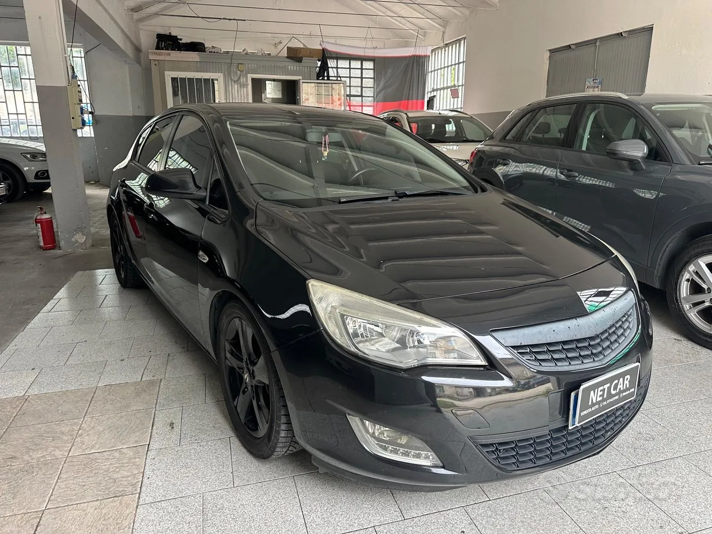 Opel Astra 2011 photo 3