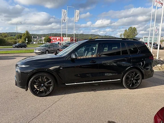 BMW X7 2024 photo 3