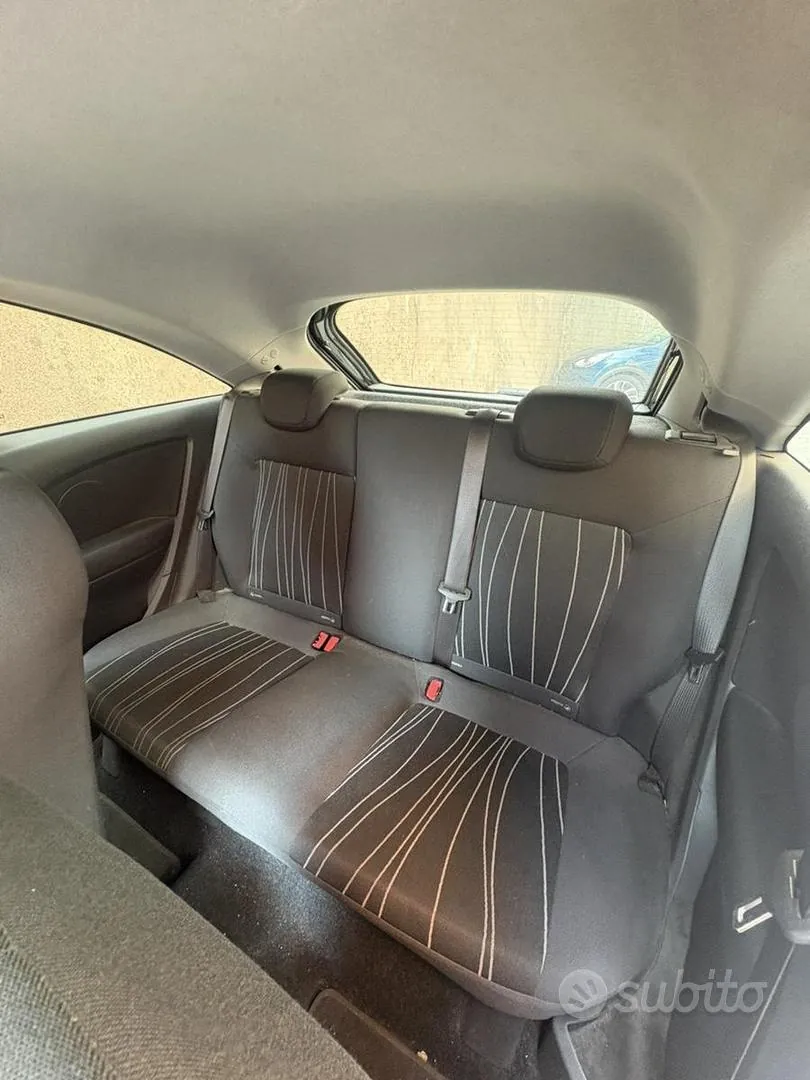Opel Corsa 2010 photo 4