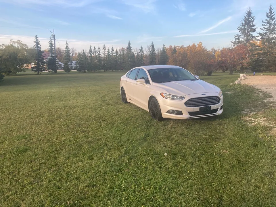 Ford Fusion 2013 photo 2