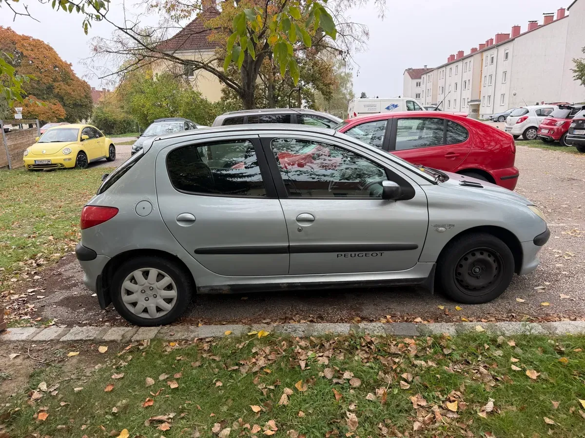 Peugeot 206 2003 photo 3