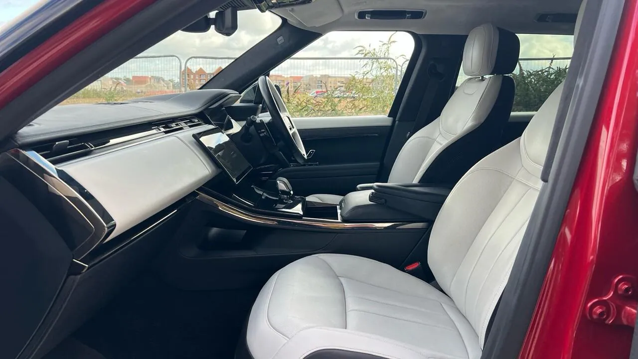 Land Rover Range Rover Sport 2023 photo 3