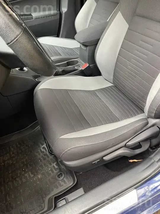 Toyota Auris 2017 photo 3