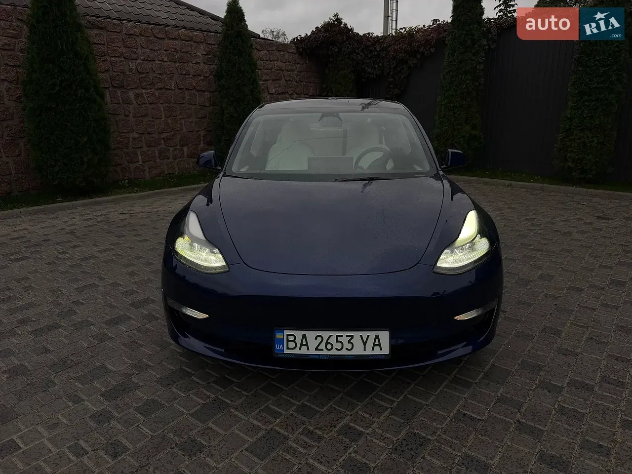 Tesla Model 3 2023 photo 2